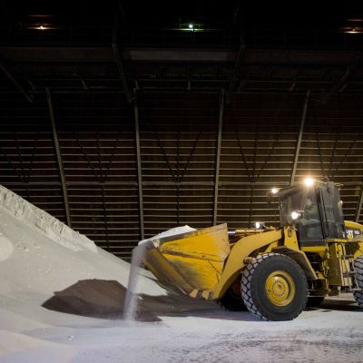 US Awards $116 Million to Spur Fertilizer Competition, Cut Costs