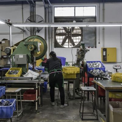 China’s Factory Heartland Seeks Lower Power Costs for Embattled Exporters