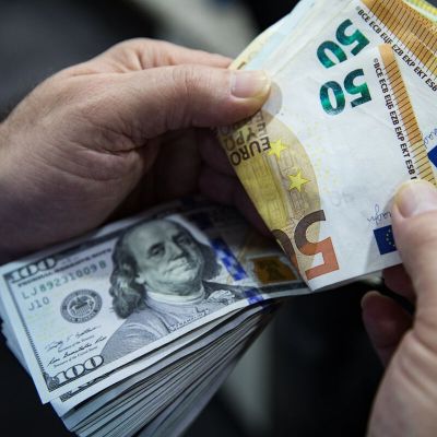 Traders Look Past Euro’s Bounce for Parity as Soon as This Month