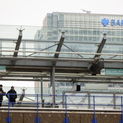 Barclays Warns Former Staff Over Poaching Its Employees, FT Says