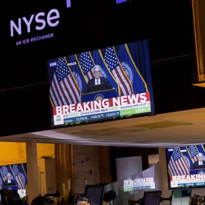 Wall Street Fed Watchers Dial Back 2025 Rate-Cut Expectations