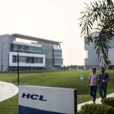 India IT Firms Tap AI to Fuel Sales Growth With Fewer New Staff