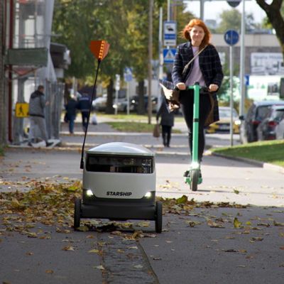 Uber Rival Bolt Bets on AI Robots With Starship Delivery Deal