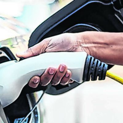 Calls for enhanced availability of public EV chargers across Clare – ‘Visitors are left battling over extremely scarce facilities’
