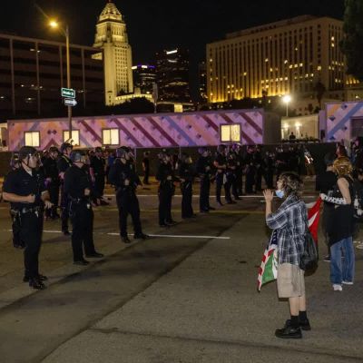 Protests Draw Large Crowds in US Cities to Decry Trump