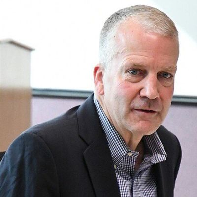 Other Dan Sullivan advances to general election against incumbent Dan Sullivan