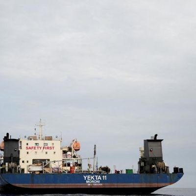 Iran imposes strict navigation rules in Strait of Hormuz