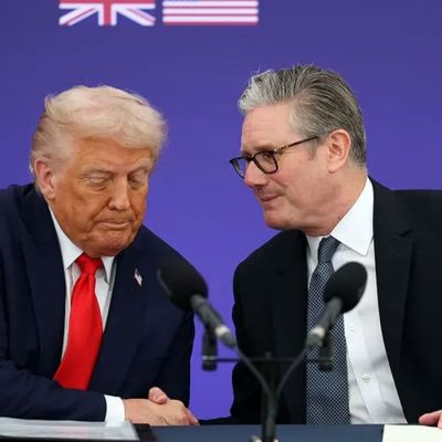 Sir Keir Starmer sends solidarity message to Trump after shooting scare