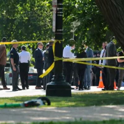White House lockdown: Secret Service shoots man after gunfire near Washington Monument