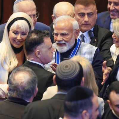 Dress Diplomacy Steals The Show During Modi-Netanyahu Meets: 5 Videos You Cannot Miss
