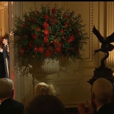 'Free and soaring spirit': Trump gifts bald eagle statue to Xi Jinping during state dinner
