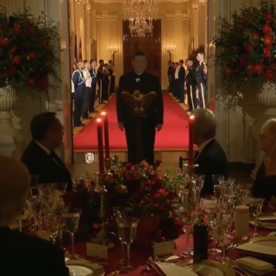 Xi Jinping calls for nurturing flowers of Sino-US friendship at White House state dinner as Trump gifts bald eagle statue