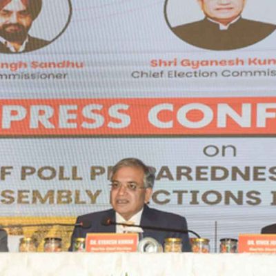 Voter ID cards within 15 days, maximum 1,200 voters at any booth: CEC on Bihar elections