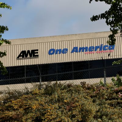 Voice of America will receive feeds from a pro-Trump network, administration says.