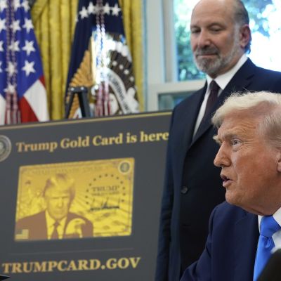 Trump Debuts New $1M ‘Gold Card’ Visa for Rich Foreigners