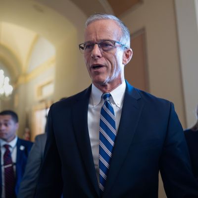 8 Dem Senators Vote With GOP in First Step to End Shutdown