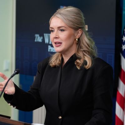 Trump, a ‘Student of History,’ Writes ‘Eloquent’ Presidential Plaques