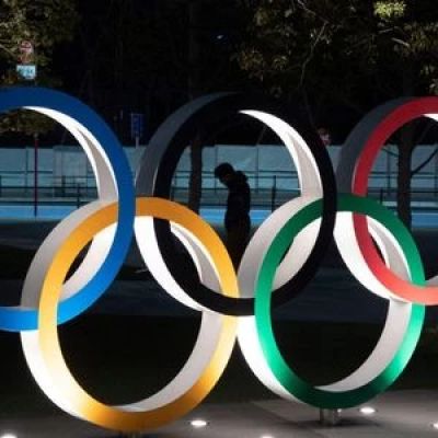 Russian athletes should return with flag, anthem, IOC recommends globally