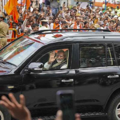 PM Modi launches yellow line of Bangalore metro, Priyank Kharge accuses BJP of ‘hijacking’ credit