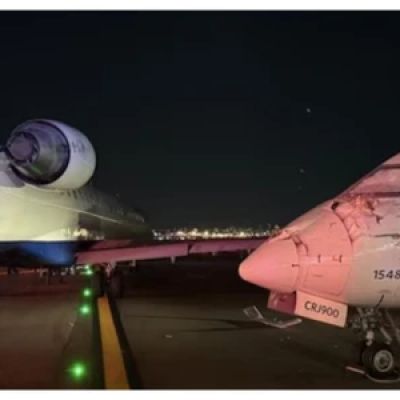 Two Delta jets collide at low speed while taxiing at NY’s LaGuardia airport