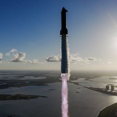 SpaceX successfully launches 11th test flight of Starship megarocket –  VIDEO  | News.az