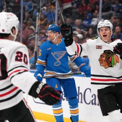 Reichel shines as Blackhawks crush Blues 8-3 | News.az