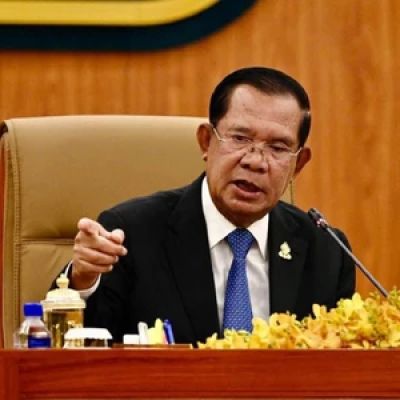 Cambodia vows fierce fight against Thailand amid escalating border conflict