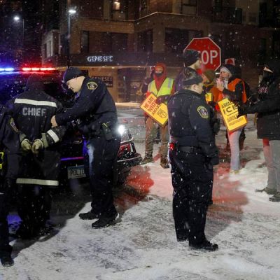 US judge curbs immigration agents’ tactics in Minneapolis, bars detention of peaceful protesters