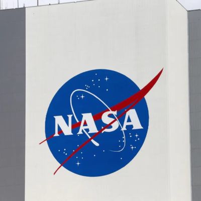 Nasa images show 60-foot-wide crater on moon after SpaceX rocket crash