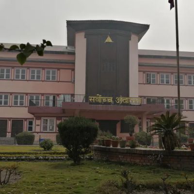 Nepal SC bars govt from collecting tax on goods above NRs 100 from India