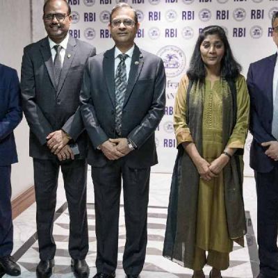 RBI steps up push to draw foreign funds amid persistent FPI outflows