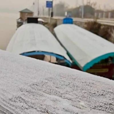 Kashmir Shivers: Sub-Zero Temperatures Sweep Valley, Zojila Plunges To 16°C