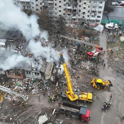 Kyiv Rocked by Overnight Strikes After Zelensky Ousts Top Aide Amid Corruption Probe