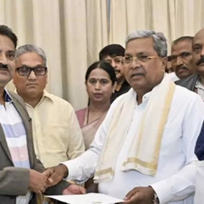 Karnataka Political Transition: Siddaramaiah Resigns, D.K. Shivakumar Set to Succeed