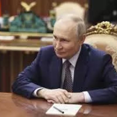 Putin Orders 72-Hour Pause in Kyiv Strikes Ahead of US Envoys' Visit