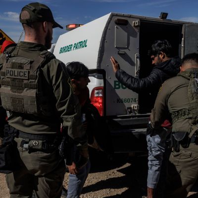 Trump Calls for 20,000 Extra Officers to Help With Deportation Efforts