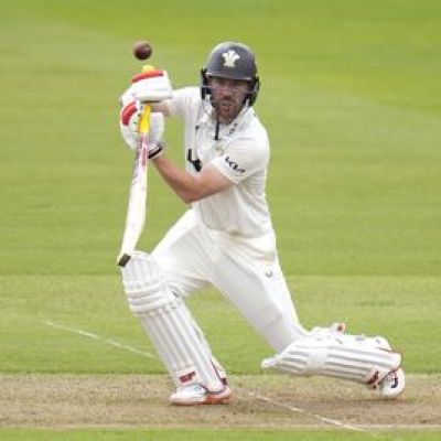Rory Burns reaches milestone as leaders Surrey take charge against Durham