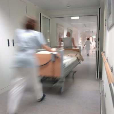Is It Time to Throw in the Towel on This 17%-Yielding Dividend Stock?