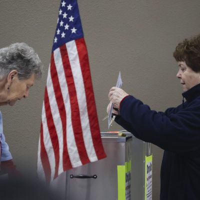 Primary voting starts in Las Vegas