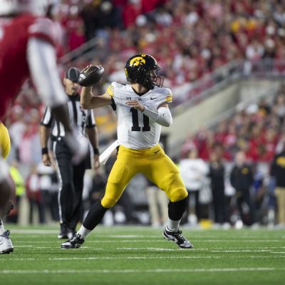 Column | Iowa plays its most complete game of the season in rout over Wisconsin