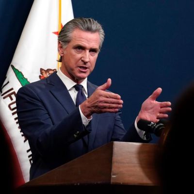 Blue-state blues: Gavin Newsom busted Cali’s budget on migrants — …