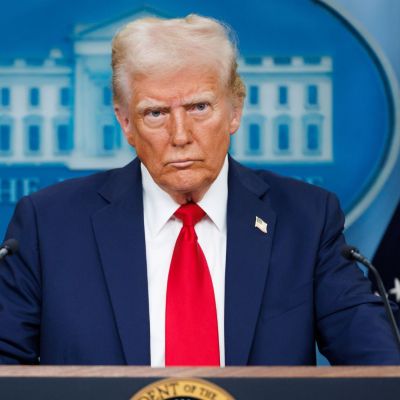 President Trump Blasts Pam Bondi’s Lack of Action Against the Deep State in Now-Deleted Post [WATCH]