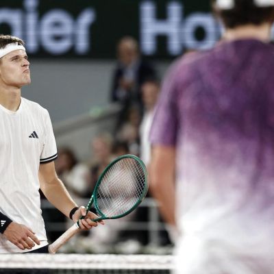 French Open 2026: Jakub Mensik stops teen Joao Fonseca’s run, reaches semifinal