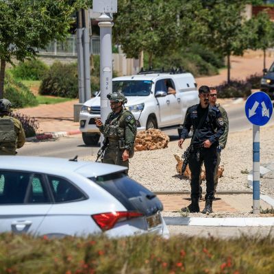 Gunman kills one and wounds five in several drive-by attacks in Israel
