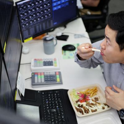 Dollar drifts higher as traders eye Iran talks ahead of US jobs data