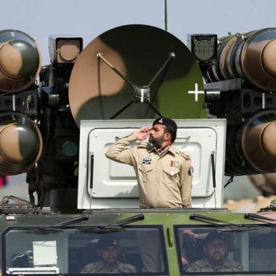 Pakistan, Kuwait explore expanded defence pact tied to energy cooperation