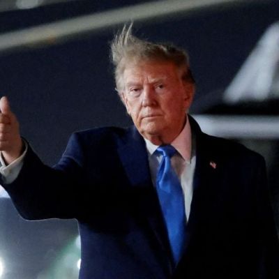 Trump threatens at UN meeting to 'annihilate' Iran, then announces a resumption of dialogue
