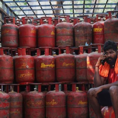 Govt increases commercial LPG allocation to 70%; prioritises steel, textile, automobile sectors- Moneycontrol.com
