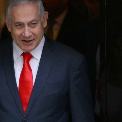 Benjamin Netanyahu submits request for pardon in corruption trial