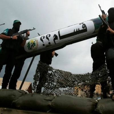 Trump's Gaza Deal: An End to Arms or a Clash That Could Shatter the Peace? Don't miss the key details that challenge the historic plan